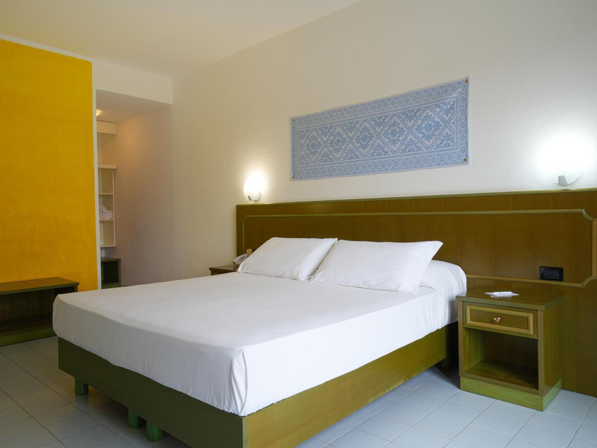 Le Tonnare Di Stintino - Beach Resort Exterior photo