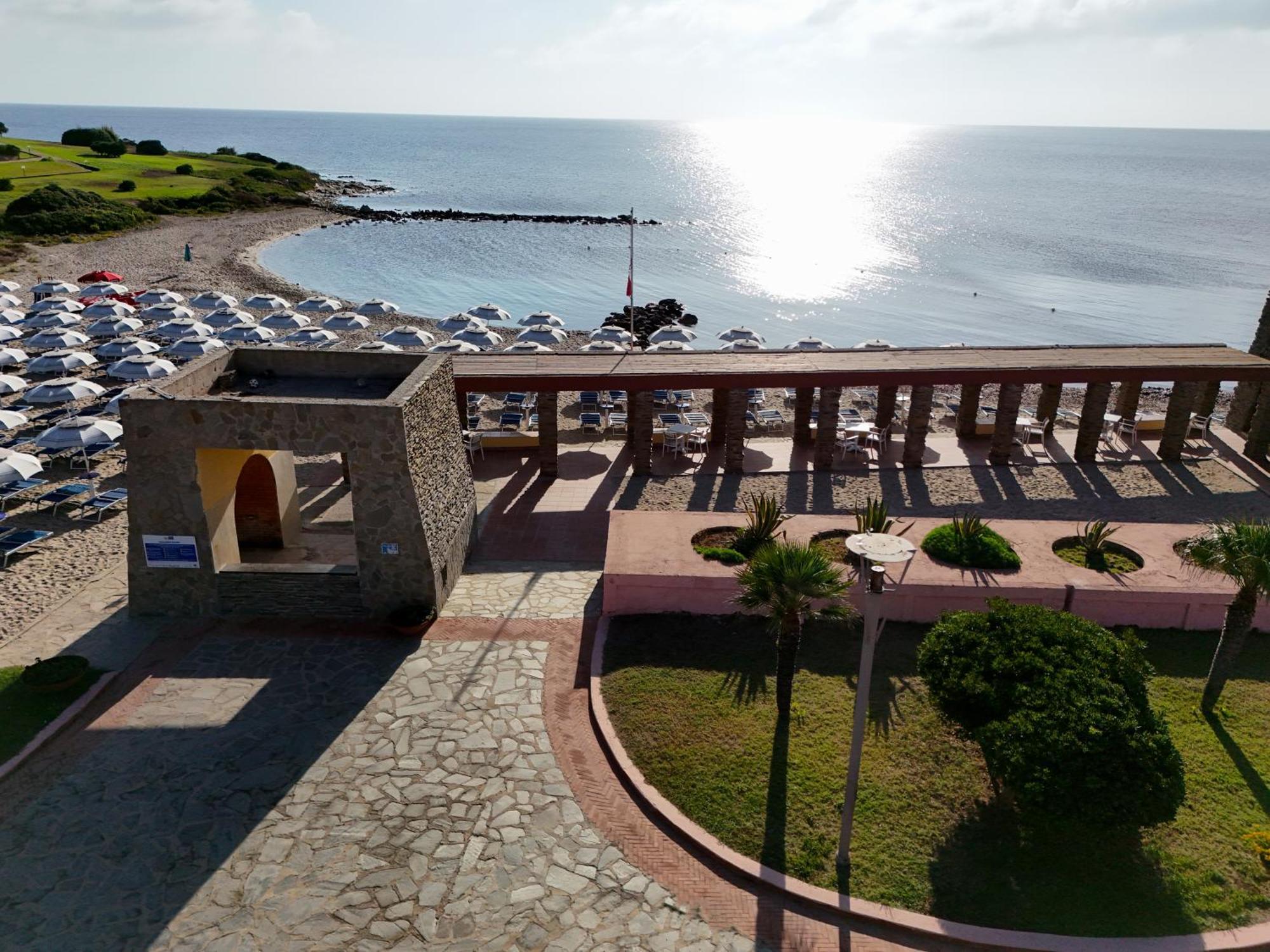 Le Tonnare Di Stintino - Beach Resort Exterior photo